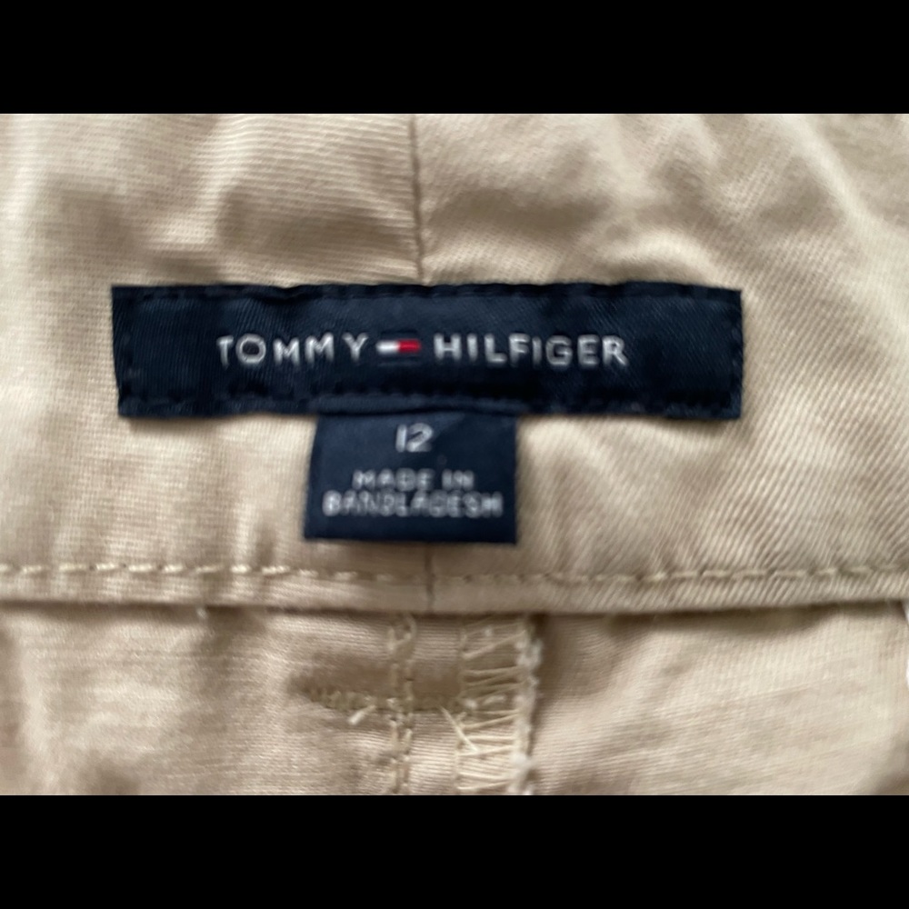 Tommy Hilfiger Women’s Khaki Shorts - Picture 4 of 6